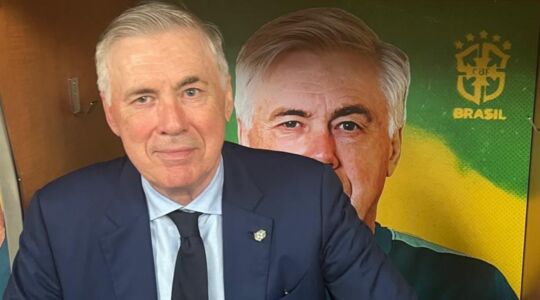 Carlo Ancelotti, &eacute;&eacute;n van de bondscoaches op het WK 2026 met het hoogste vermogen