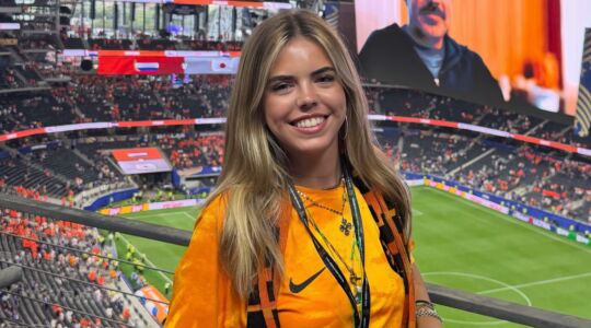 Oranje-fan tijdens Nederland - Japan