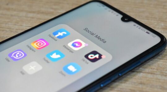 Social media verboden voor Franse jongeren