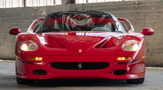 De unieke Ferrari van Mike Tyson.