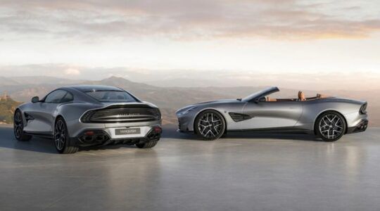 De twee uitvoeringen van de Aston Martin Vanquish 25.
