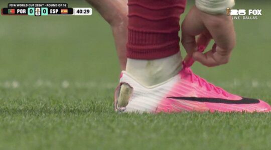 Geknipte voetbalschoenen op het WK.