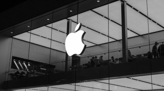 De Apple Store, alwaar je een nieuwe iPhone kunt kopen.