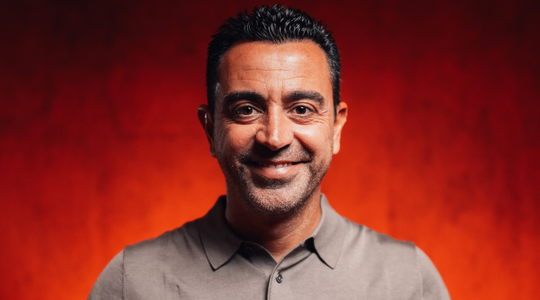 Xavi Hernández, de nieuwe bondscoach van Oranje die een prachtige vrouw heeft.