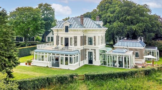 Het Funda-huis aan zee.