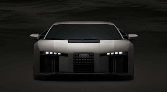 De neus van de Audi Nuvolari.