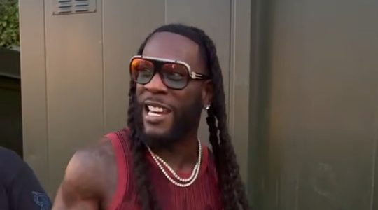 Burna Boy, de artiest die een Mercedes kocht.