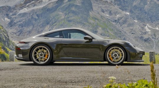 De zijkant van de Porsche GT3 Bergsport.