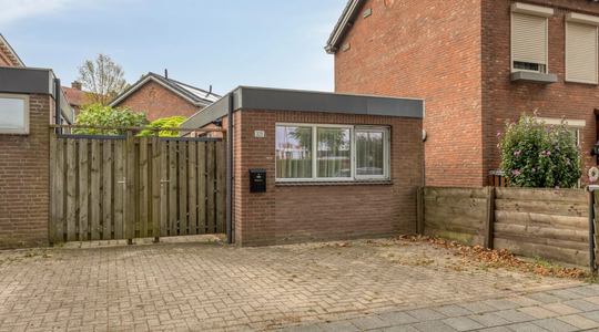 Een schuur die is omgebouwd tot woning.