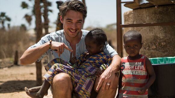 MAN MAN ontdekte het nog rauwe en pure binnenland van Gambia