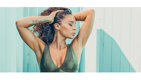 Fajah Lourens: 38 jaar en het lichaam van een jonge godin