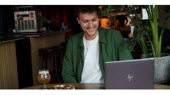 Ons restaurant werd binnen 24 uur een stoel, tafel en een laptop