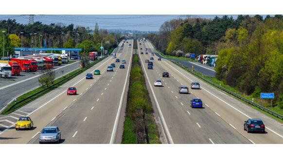 Onderzoek bevestigt dat de switch naar 100 km/h rijden nergens op slaat