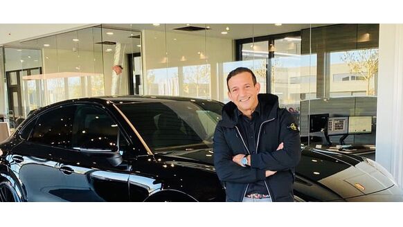 De lekker luxe auto’s van liefhebber Najib Amhali