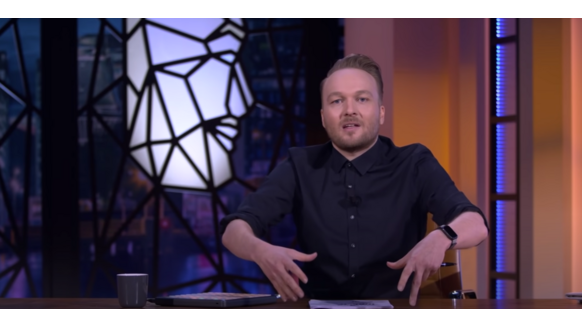 Arjen Lubach sluit laatste aflevering ‘Zondag met Lubach’ op hilarische wijze af