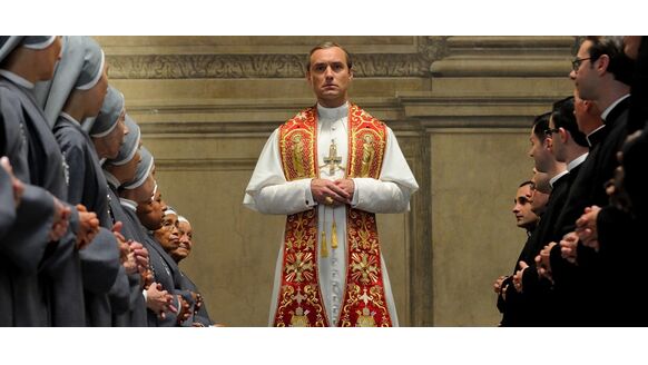 Netflix serie tip: The Young Pope met Jude Law knalt met een IMDb-score van een 8,4