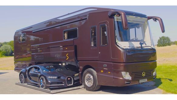 Deze multi-miljoenen camper komt inclusief een dikke Bugatti