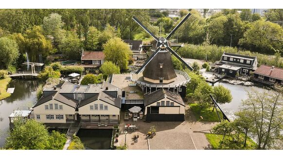 Deze woning met molen van €6,6 miljoen is één van de meest unieke huizen op Funda