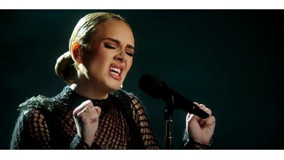 Fans zijn woedend door resell-prijs van tickets voor Adele concert