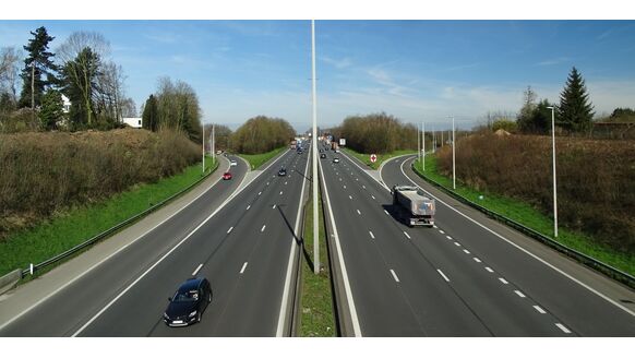 Zoveel geld bespaar je door 10 km per uur zachter te rijden