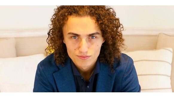 Het vermogen van YouTuber Kwebbelkop maakt hem een van de ‘100 rijkste jonge miljonairs’