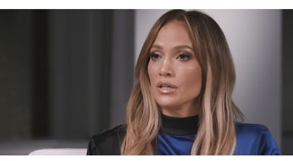 Jennifer Lopez bewijst met bikinifoto’s weer dat zij de fitste vrouw van haar leeftijd is