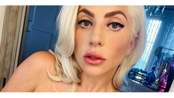 Lady Gaga maakt grote indruk met superfit lichaam in bikini