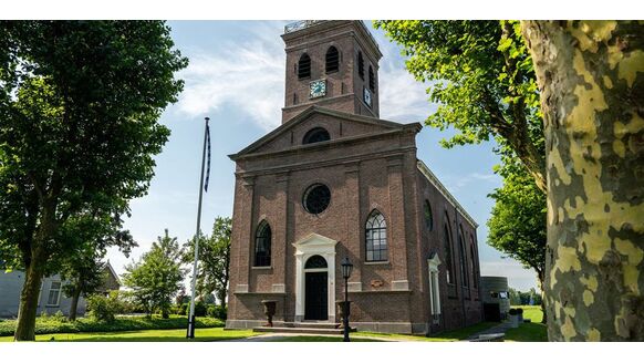 Prachtige kerk op Funda is omgebouwd tot absolute droomwoning mét B&B