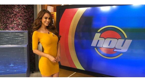 Yanet Garcia maakt fans wild door te verschijnen in spannende Halloween-outfits