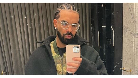 Drake zijn privévliegtuig (t.w.v. $ 185 miljoen) is gespot op Mirabel Airport