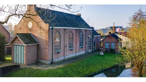 De perfecte opknapper: oude kerk in Dordrecht staat nu te koop op Funda