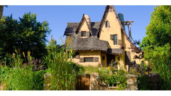 Dit huis staat bekend als ‘The Witch’s House’ en is vanbinnen héél apart