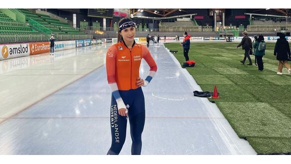 Schaatsster Femke Kok geniet van haar welverdiende vakantie in bikini