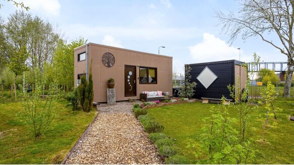 Dit Tiny House in Roosendaal is een héél uniek koopje op Funda