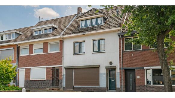 Funda opknapper: Limburgse woning met 4 slaapkamers kost slechts €127.500,-