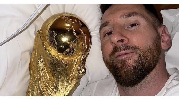 Lionel Messi droeg peperduur Louis Vuitton horloge tijdens Ballon d’Or-uitreiking