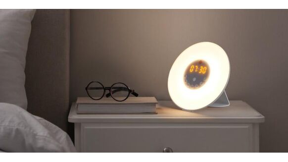 Nu bij de Action: spotgoedkope Wake-up Light wekker met bluetooth en LED-verlichting