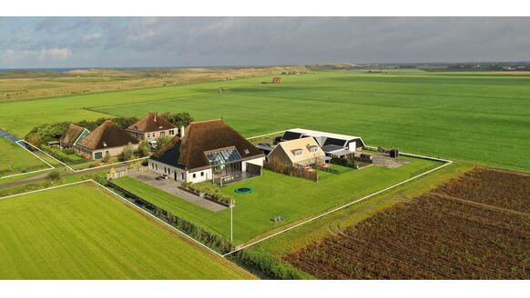 Funda-droom: een van de mooiste woonboerderijen van Nederland staat nu te koop voor €1.900.000