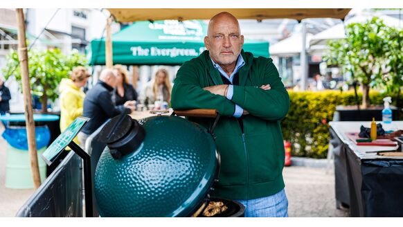 Hemelvaart-tip: Nederlandse outlet organiseert BBQ met Herman den Blijker, wijnproeverij en meer