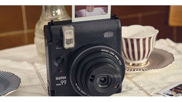 Super shots maken? De INSTAX mini 99 is dé instant camera met de modernste functies