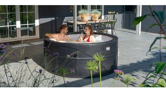 Top deal bij Albert Heijn: opblaasbare spa (4 personen) maar liefst €200,- afgeprijsd