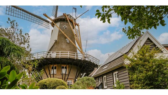 Fraai op Funda: authentieke molen staat te koop voor € 645.000,-