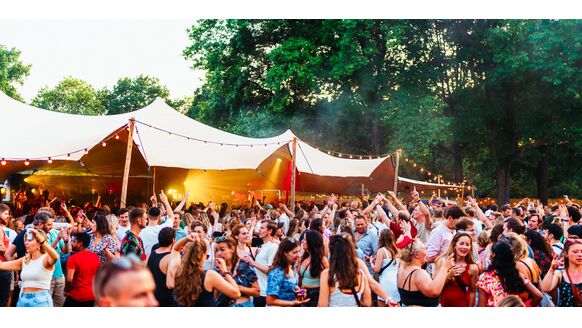 2 heerlijke feestjes om de zomer met een knal af te sluiten