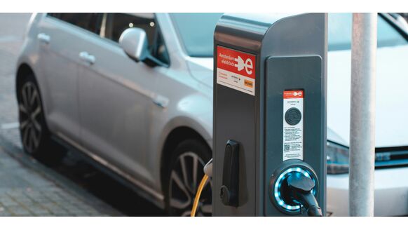 Onderzoek ANWB: gemiddelde prijs elektrische auto’s zo’n € 12.000 te hoog, volgens consumenten