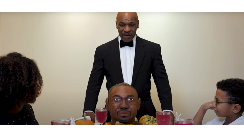 Geniale video: Mike Tyson bijt oor van een Roy Jones Jr. taart af