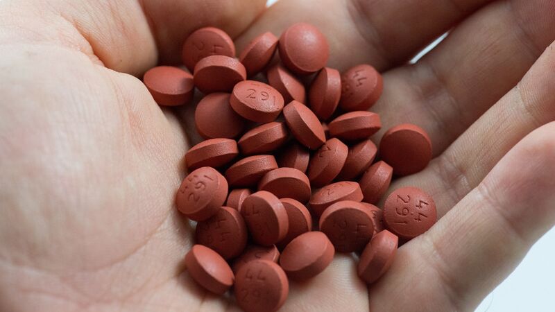 Waarom je geen ibuprofen moet nemen in combinatie met alcohol