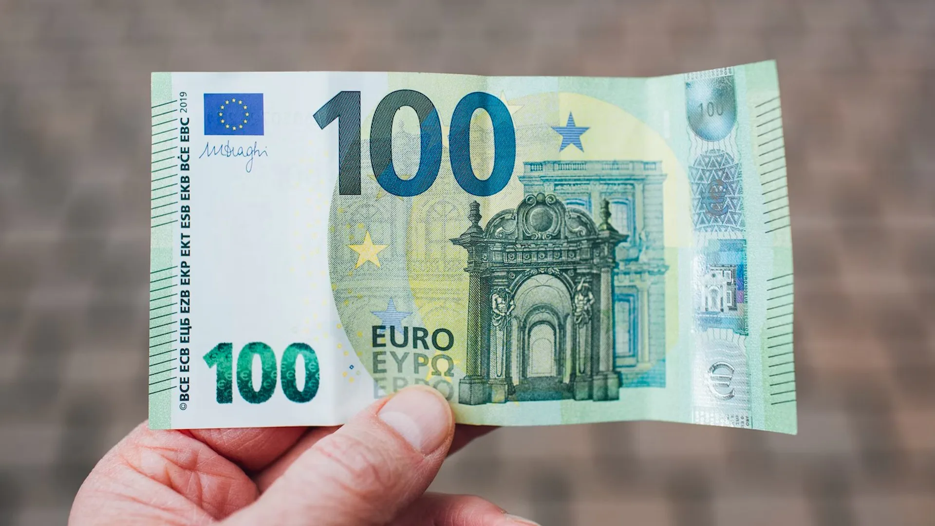Verdien je dit bedrag per maand? Dan ben je het gelukkigst volgens experts