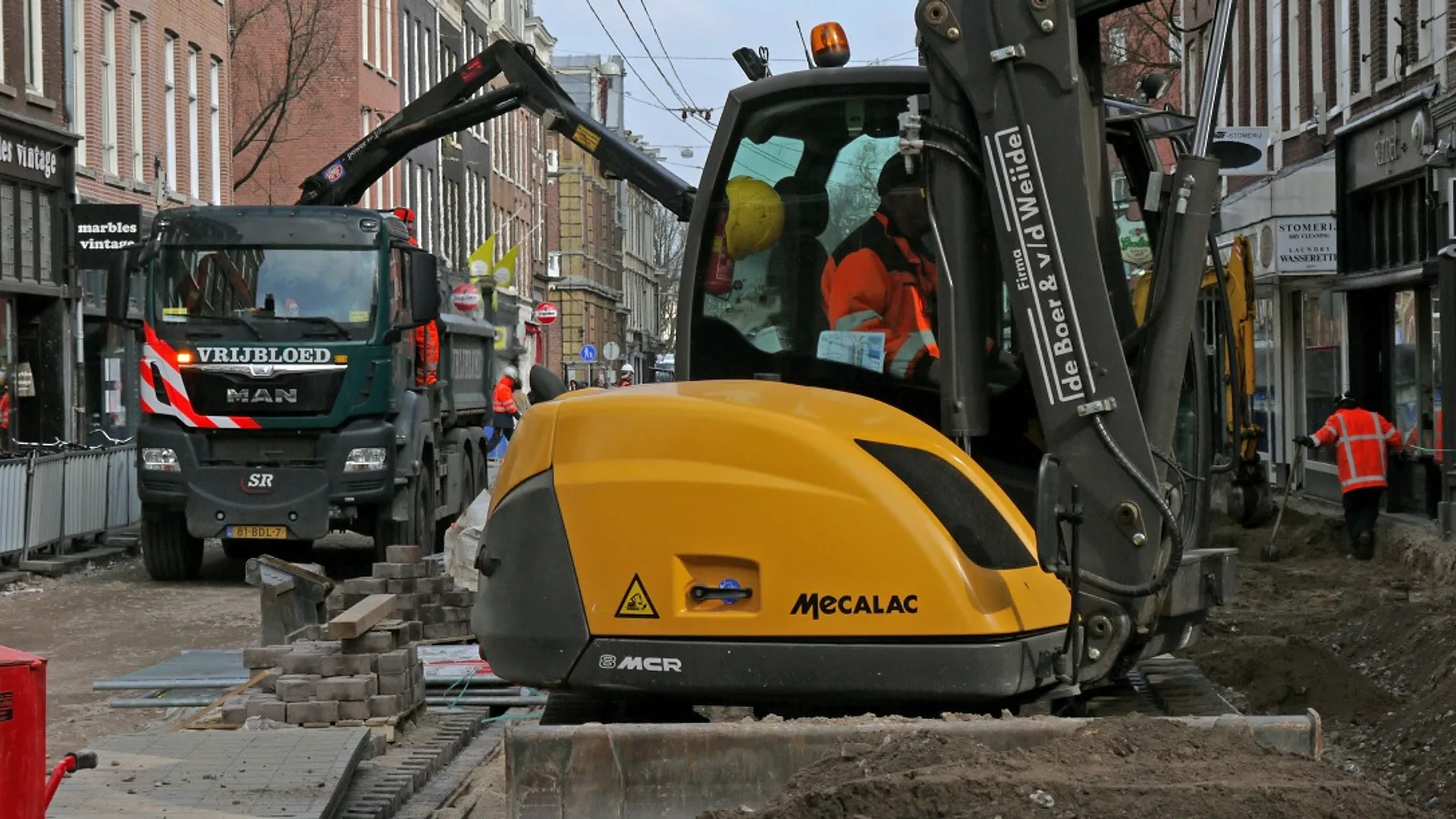 Wat is het gemiddelde salaris van een stratenmaker in Nederland, anno 2026?