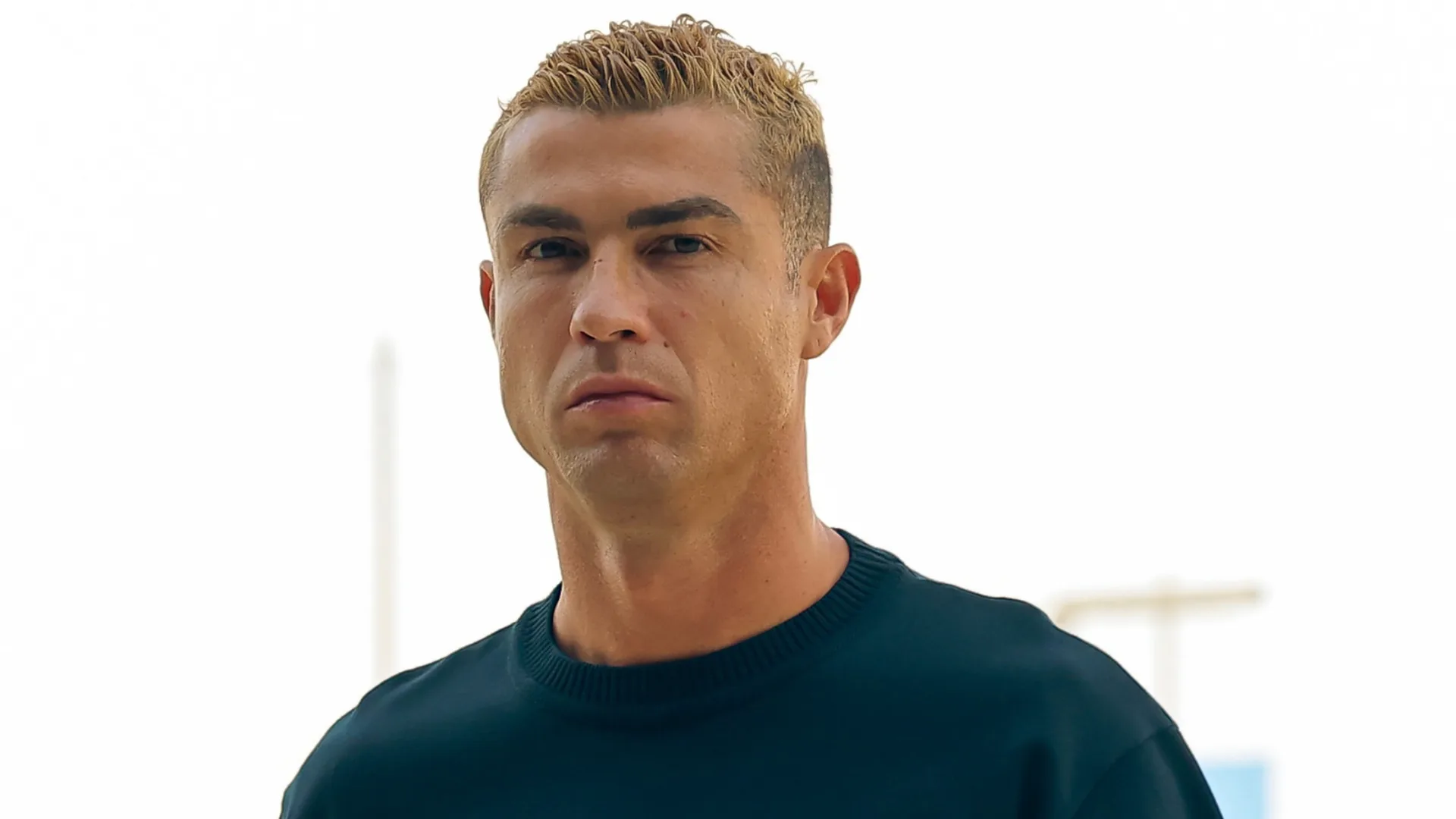 Cristiano Ronaldo gespot met peperduur horloge t.w.v. € 1.400.000 tijdens Portugal-rel