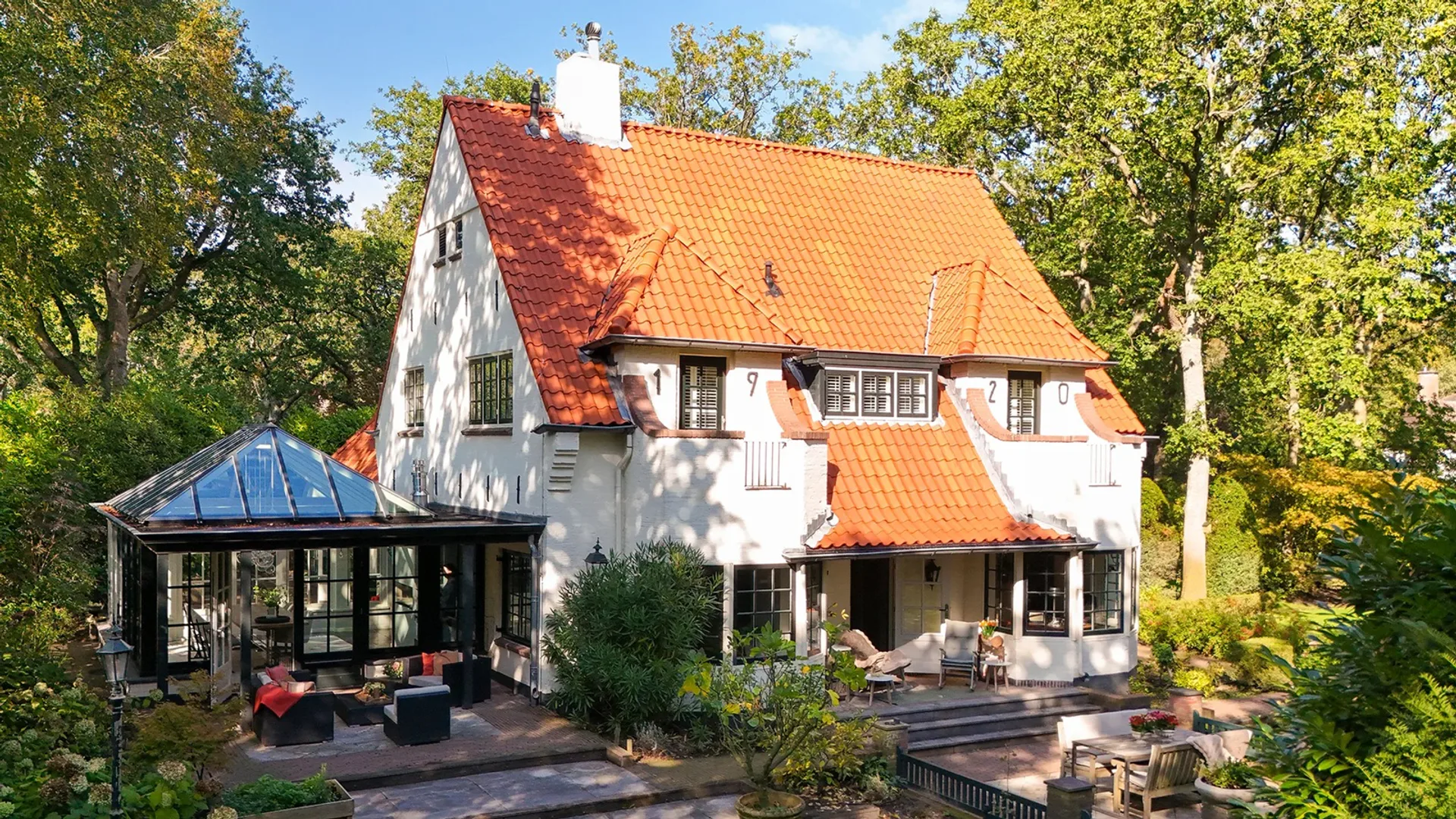 Charmante (en zéér luxe) villa in Wassenaar kan nu van jou zijn voor € 2.700.000